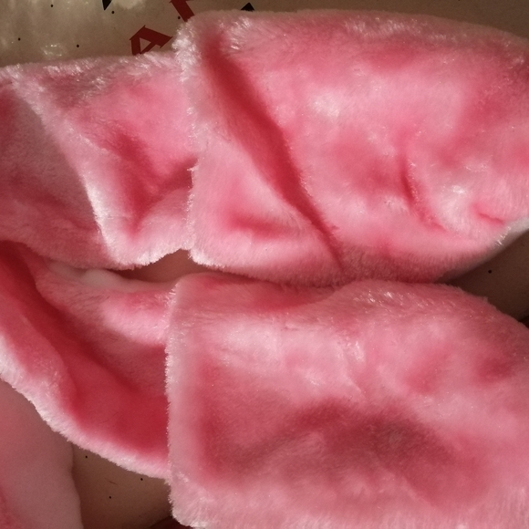 Winter pink cat hat/scarf with pockets - Picture 2 of 5